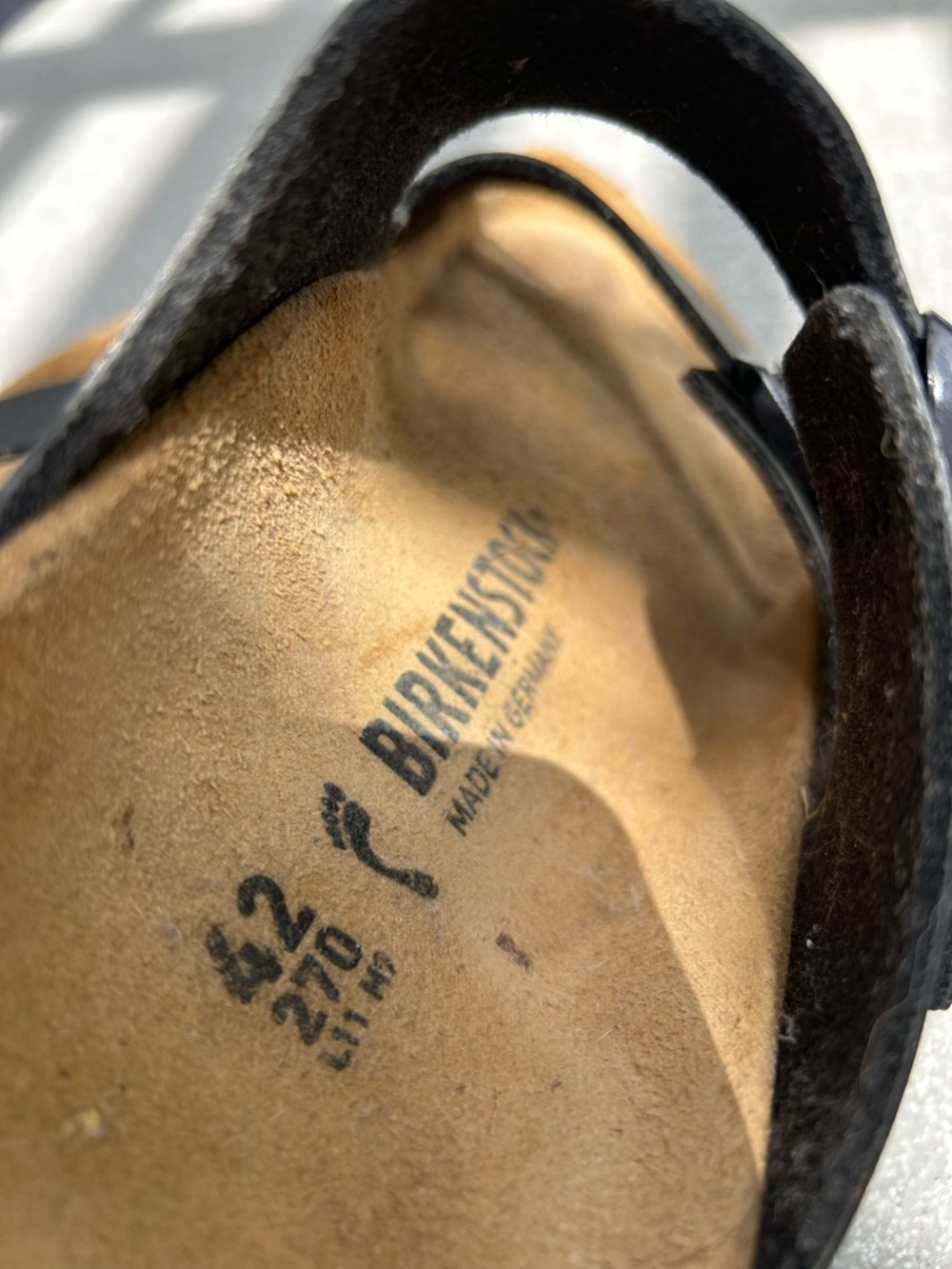 Like New Black Birkenstock Arizona Leather Sandals Unisex - Free Shipping - Picture 3 of 6